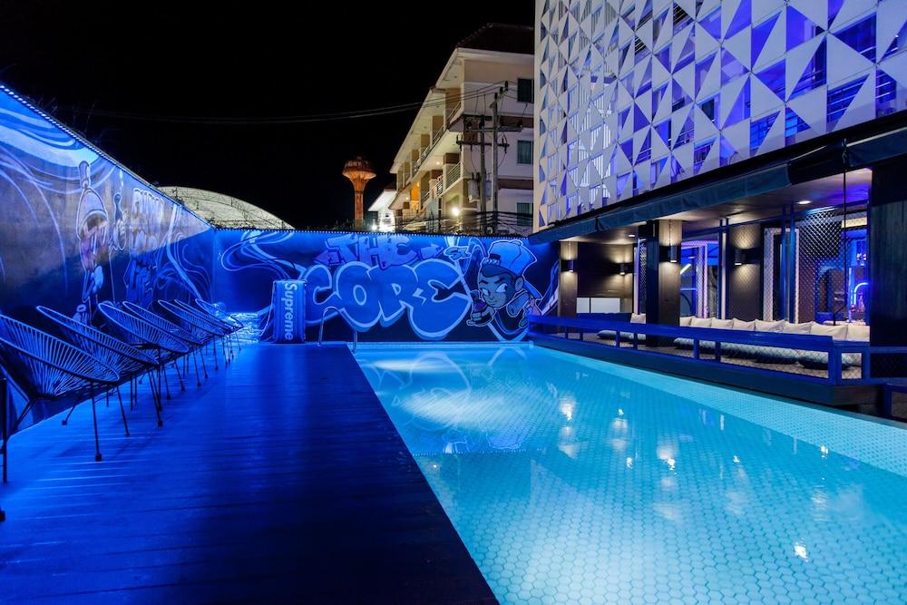 The Core Gallery Hotel Чиангмай Экстерьер фото