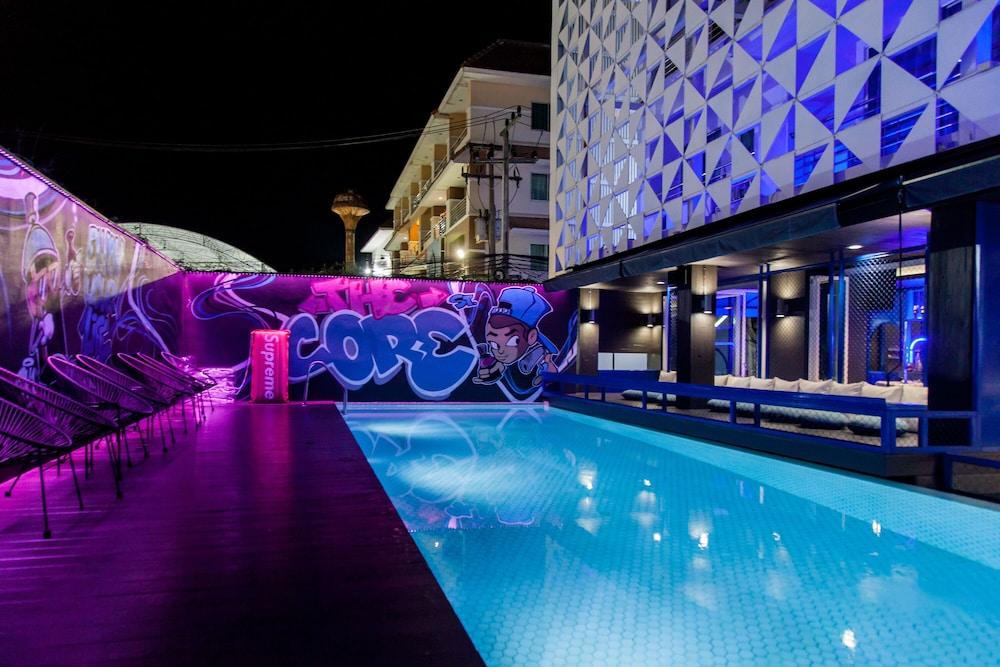 The Core Gallery Hotel Чиангмай Экстерьер фото