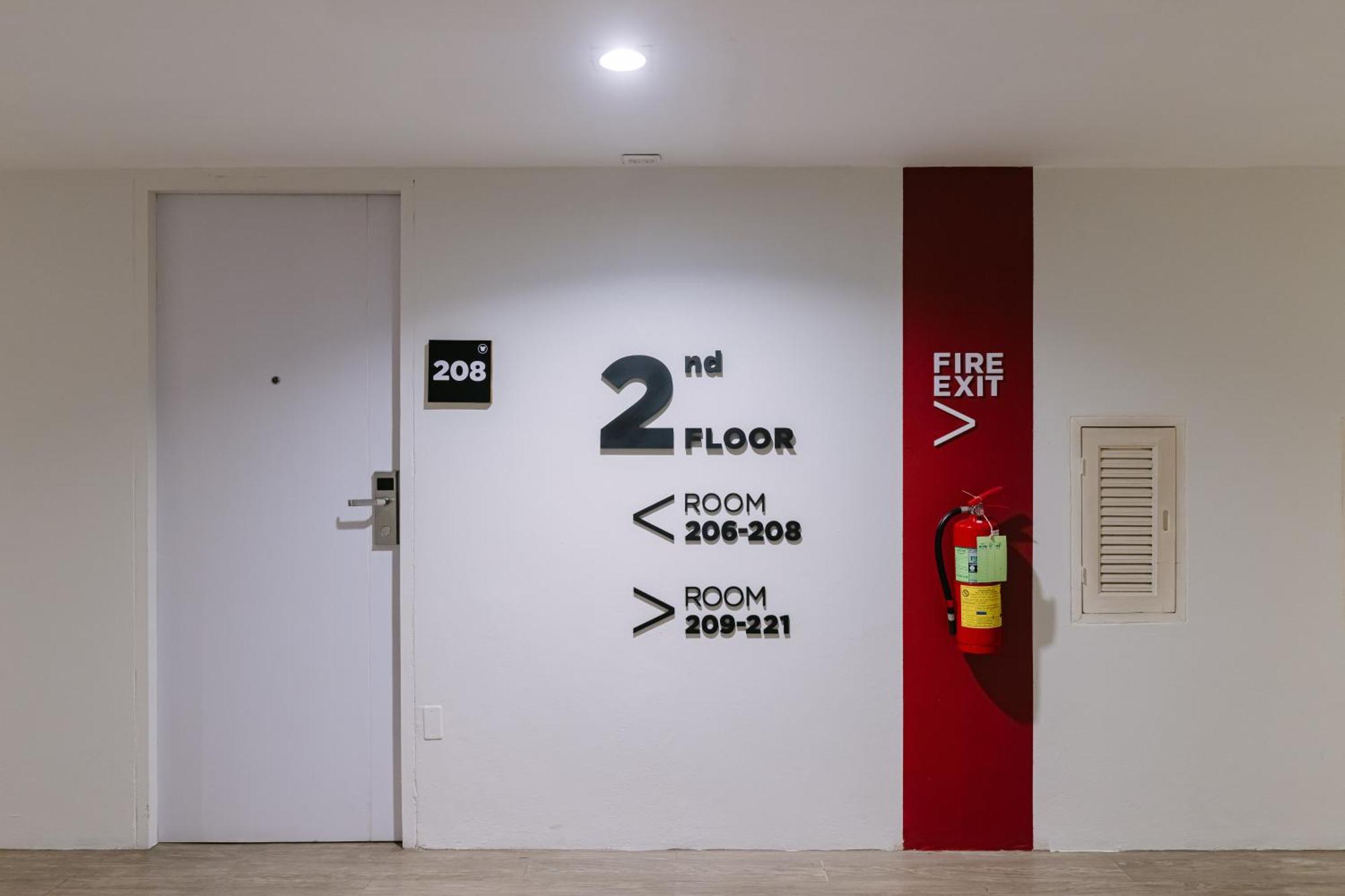 The Core Gallery Hotel Чиангмай Экстерьер фото